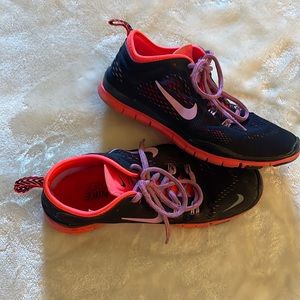 Nike Free Run 5.0 size 5.5 black, pink and purple sneakers